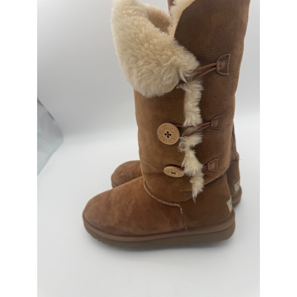 UGG Australia Bailey Button Triplet Boots Chestnut Brown 1873 Womens 10